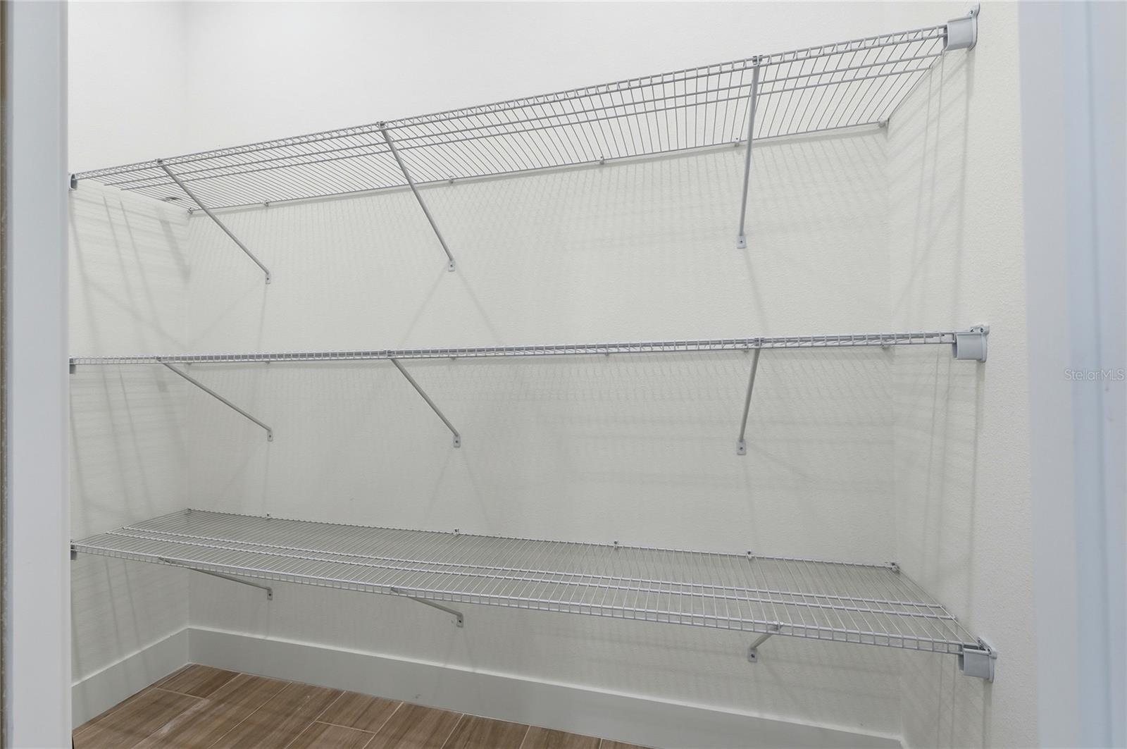 Image 13 of 92 For 336 Caladium Avenue