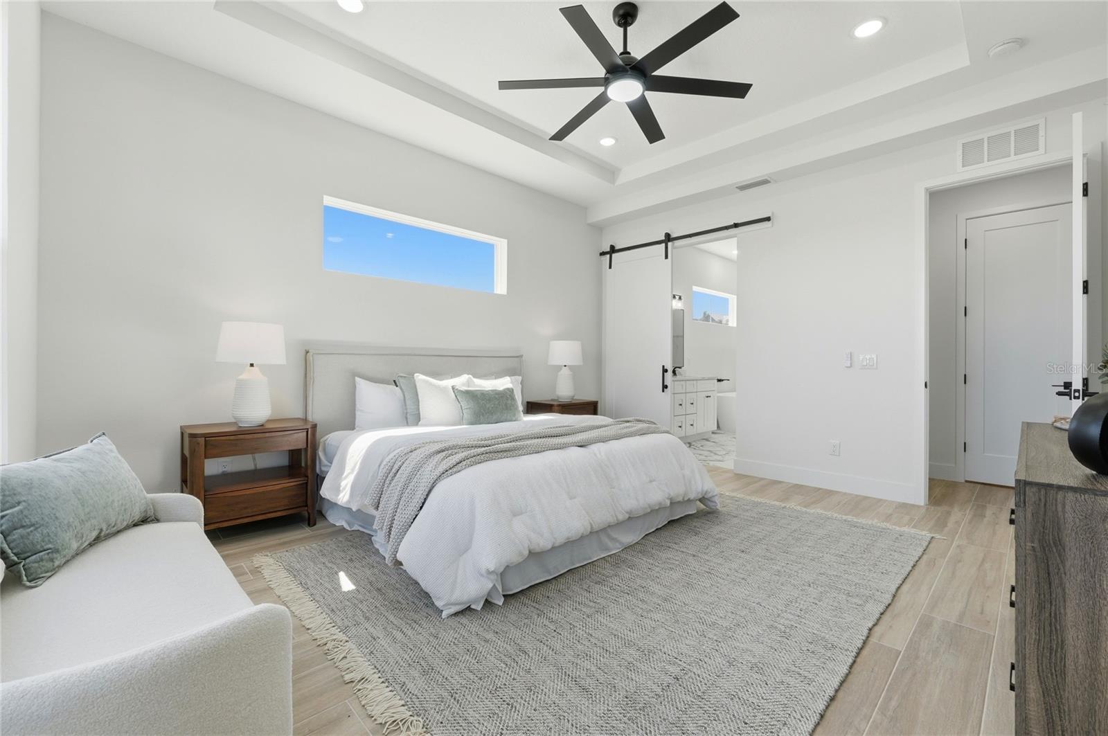 Image 21 of 92 For 336 Caladium Avenue