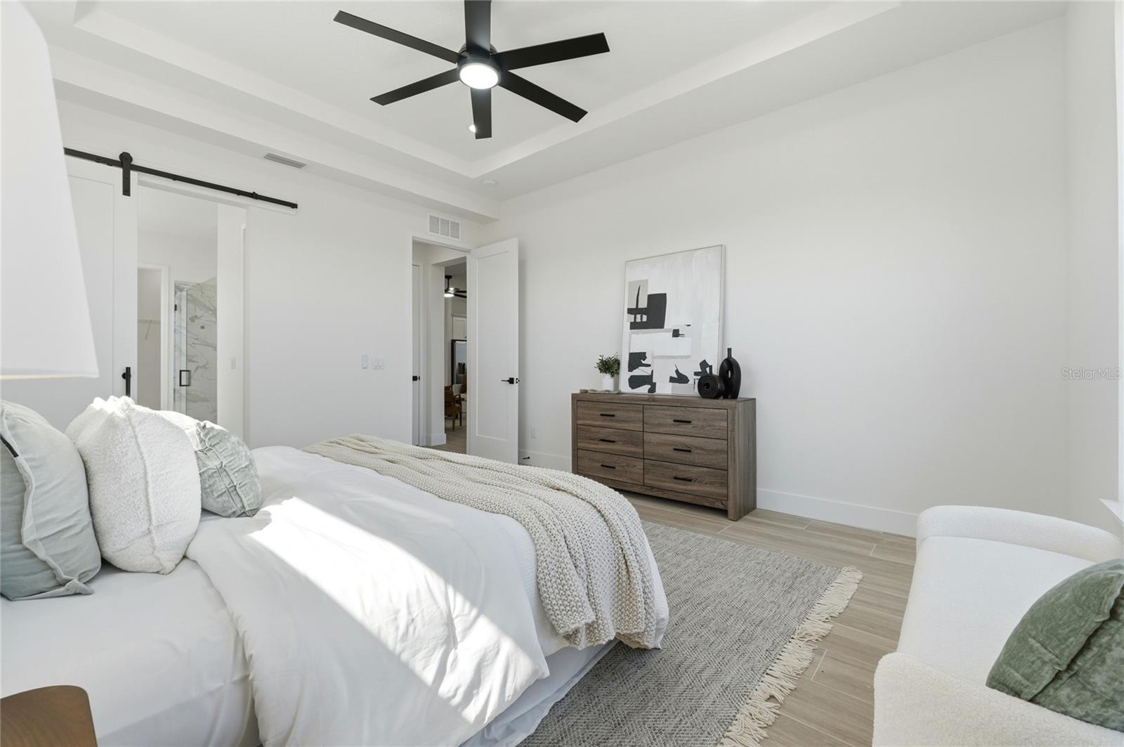 Image 23 of 92 For 336 Caladium Avenue