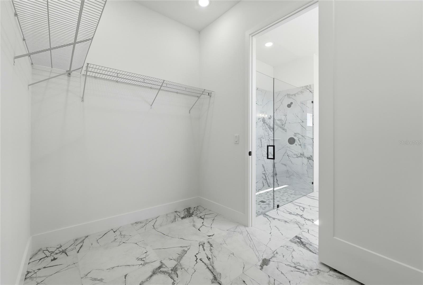 Image 29 of 92 For 336 Caladium Avenue