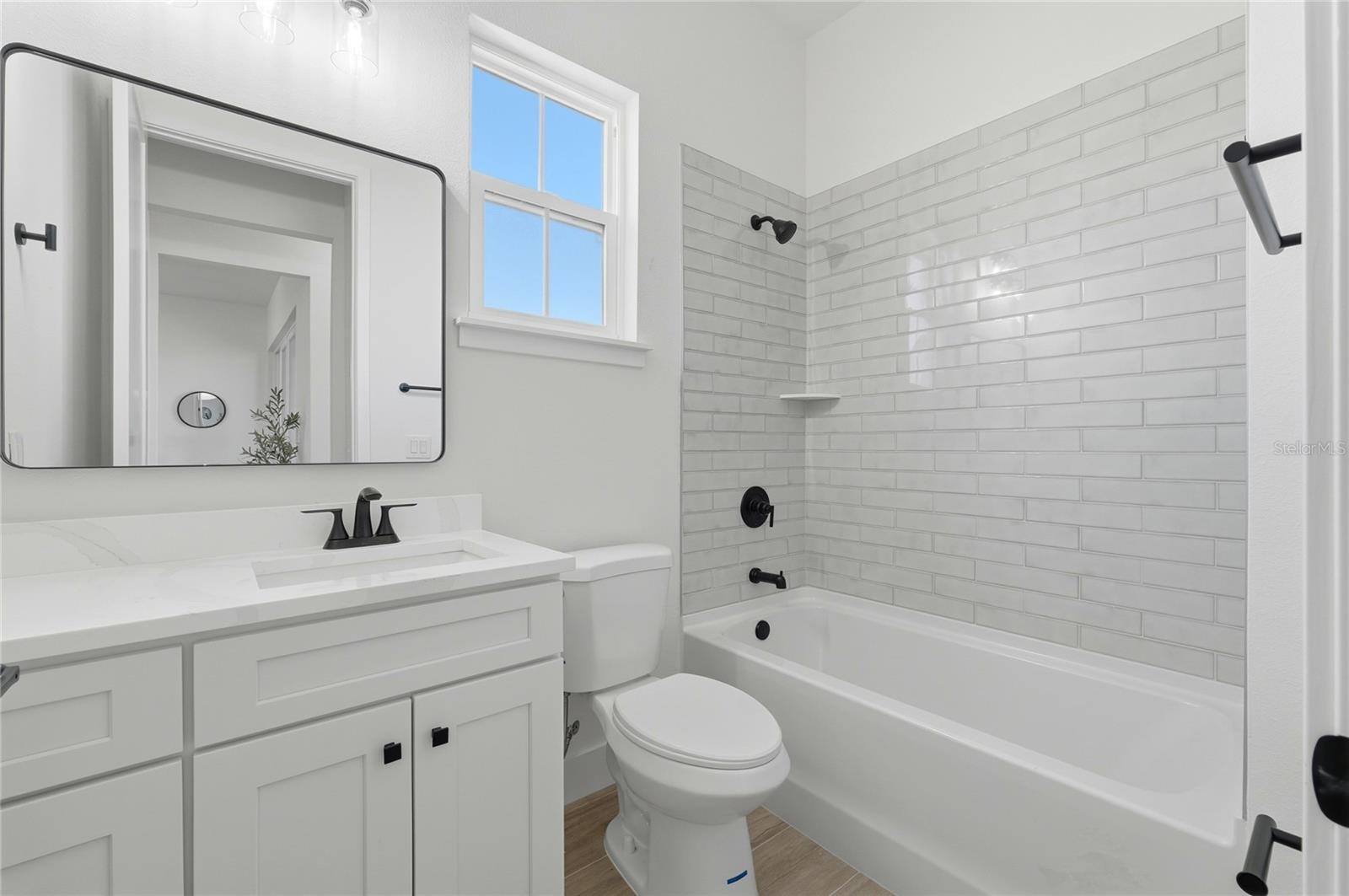 Image 33 of 92 For 336 Caladium Avenue