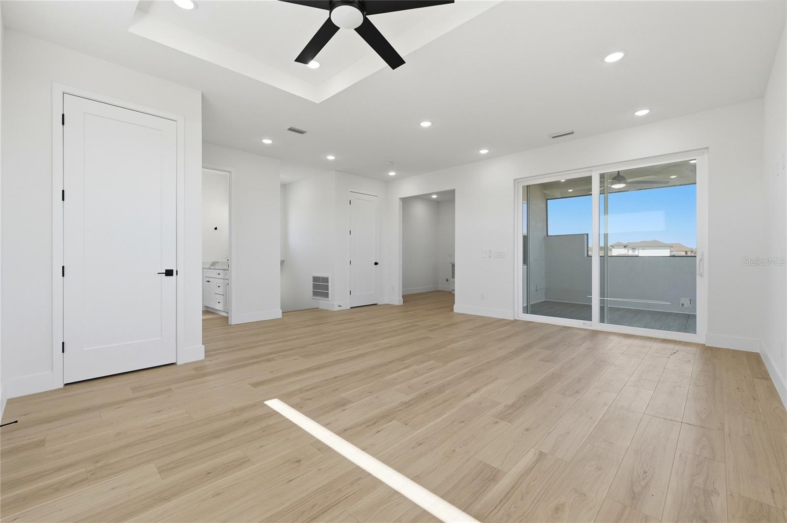 Image 38 of 92 For 336 Caladium Avenue