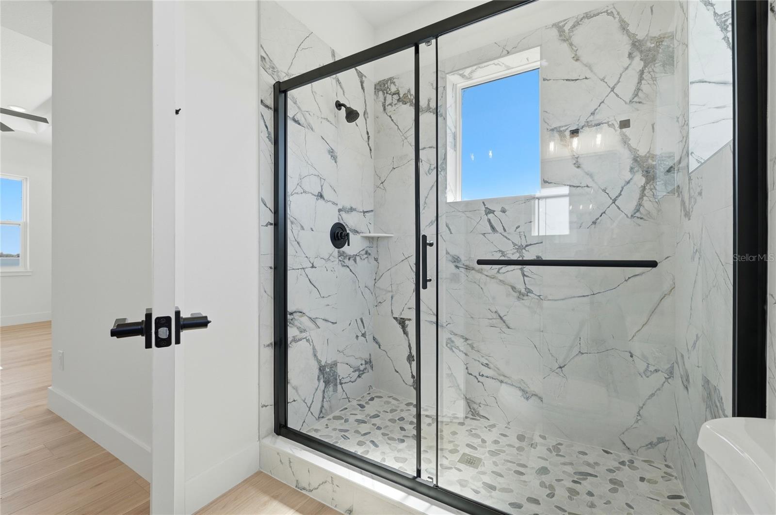 Image 43 of 92 For 336 Caladium Avenue