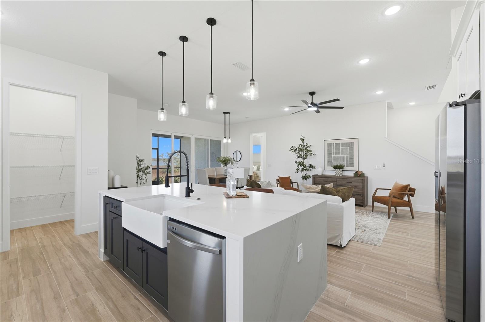 Image 8 of 92 For 336 Caladium Avenue