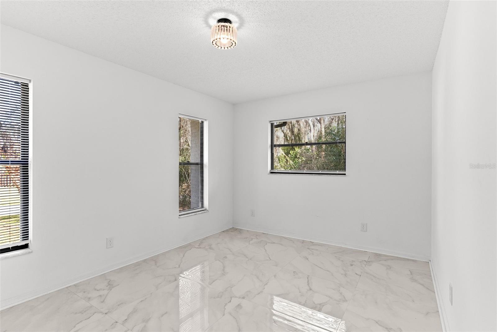 Image 26 of 47 For 6096 6080 Tremont Street