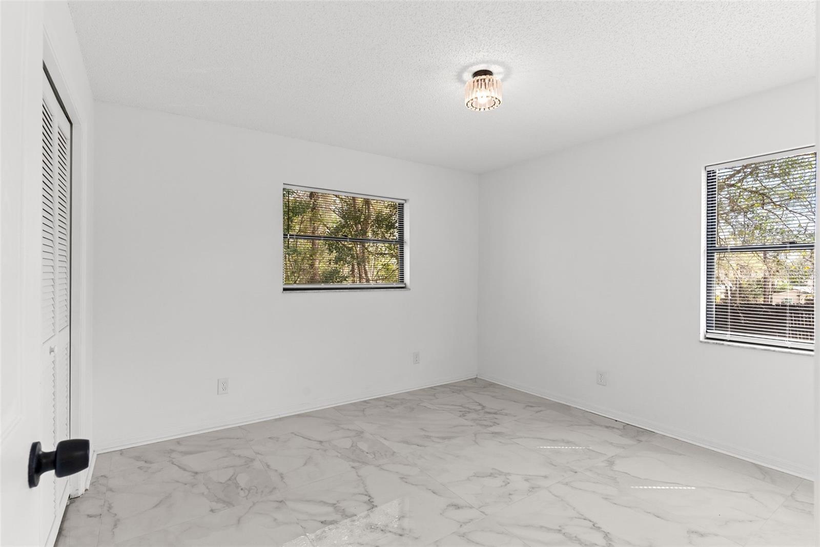 Image 29 of 47 For 6096 6080 Tremont Street