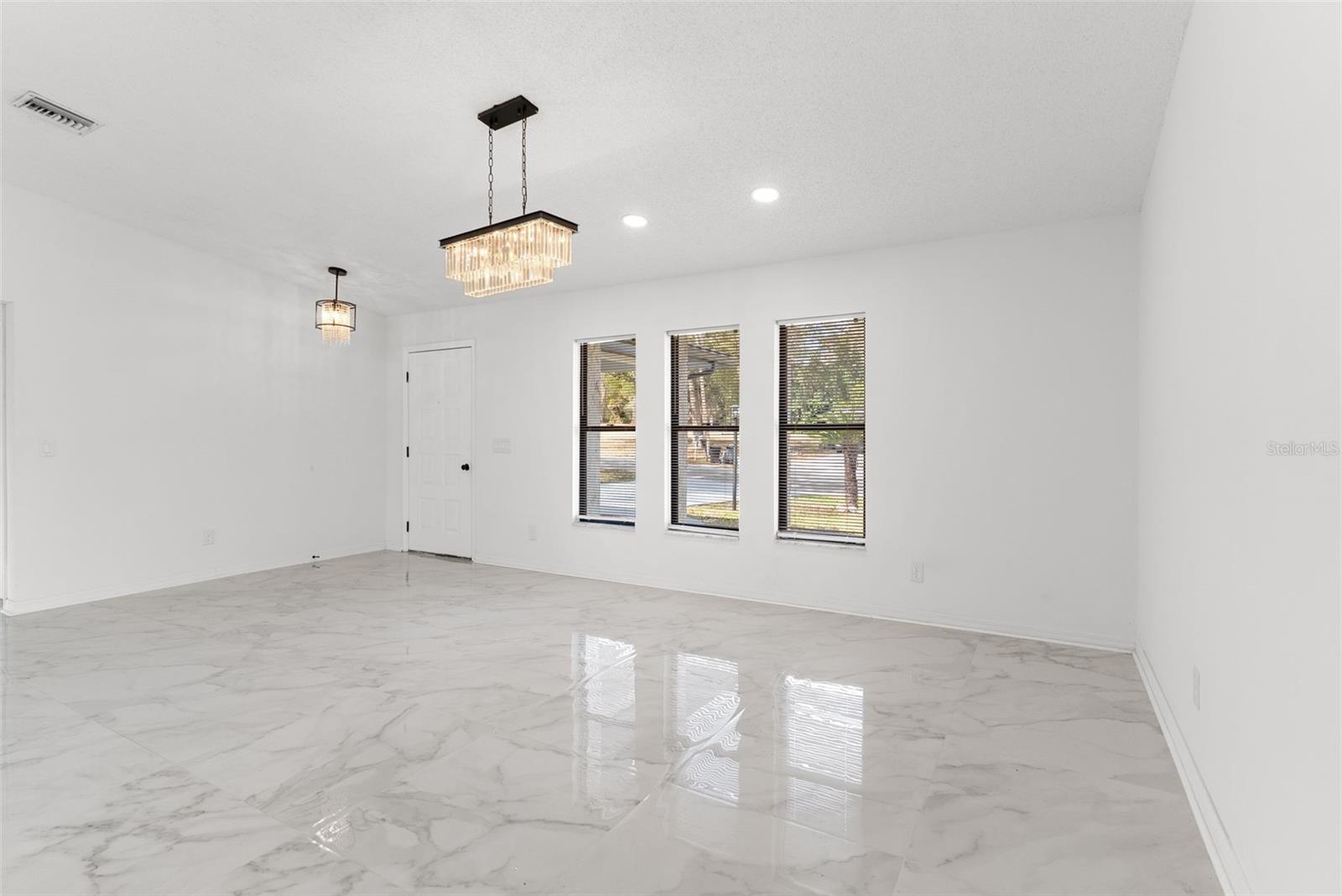 Image 9 of 47 For 6096 6080 Tremont Street