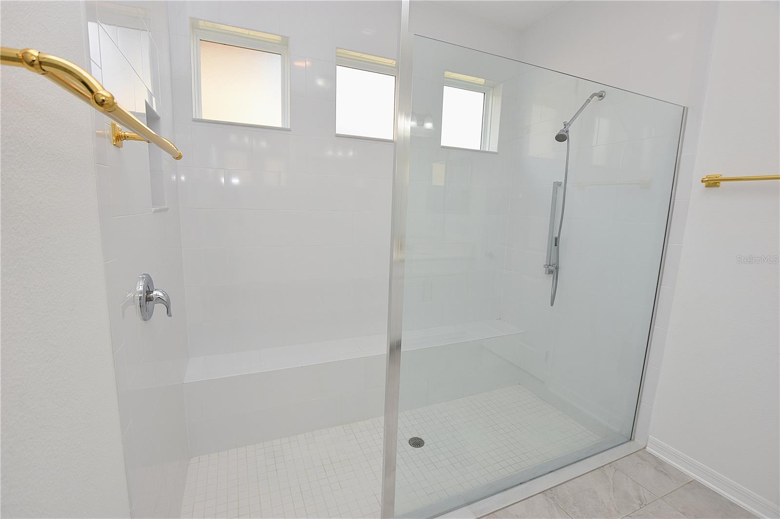 Image 33 of 76 For 3953 Aquilla Drive