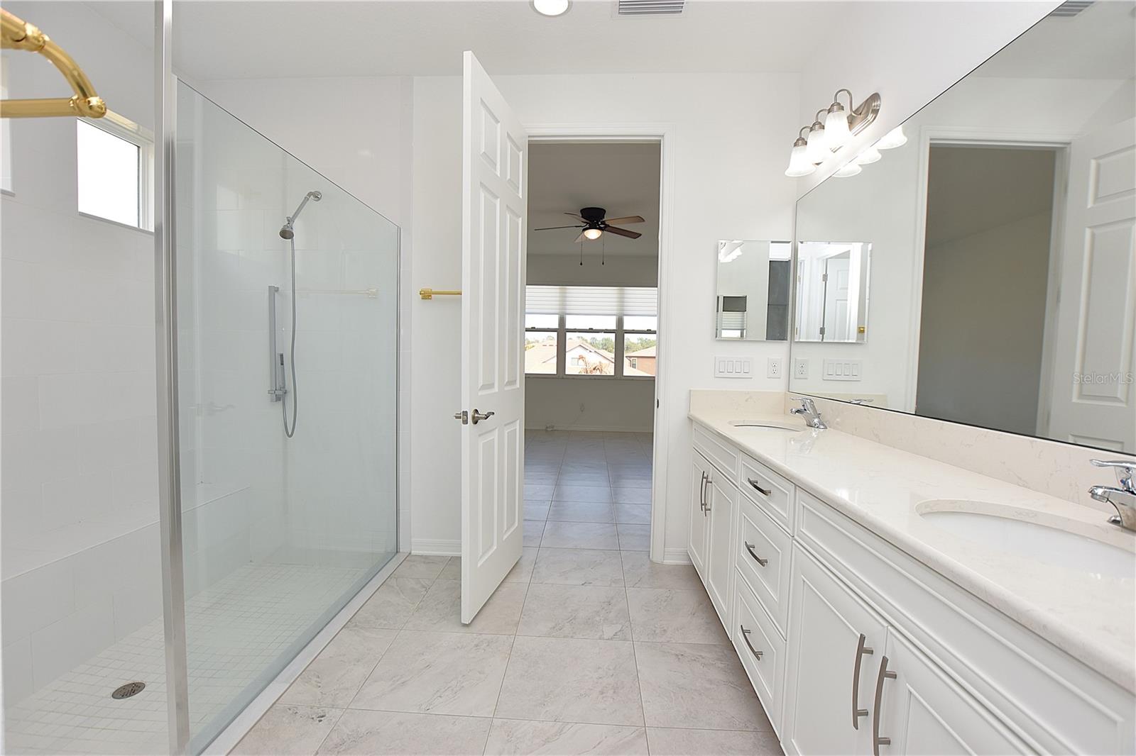 Image 34 of 76 For 3953 Aquilla Drive