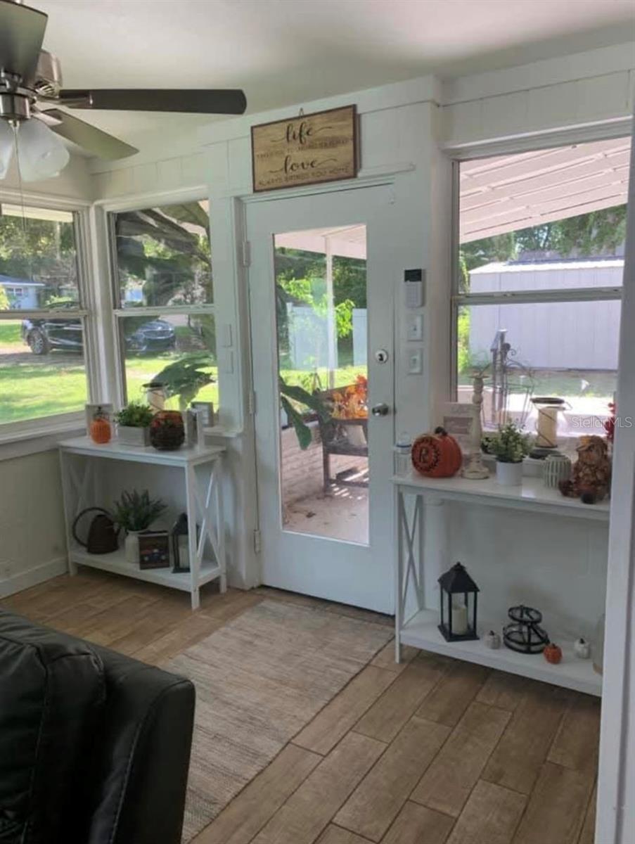 Image 2 of 57 For 961 Drexel Avenue Ne