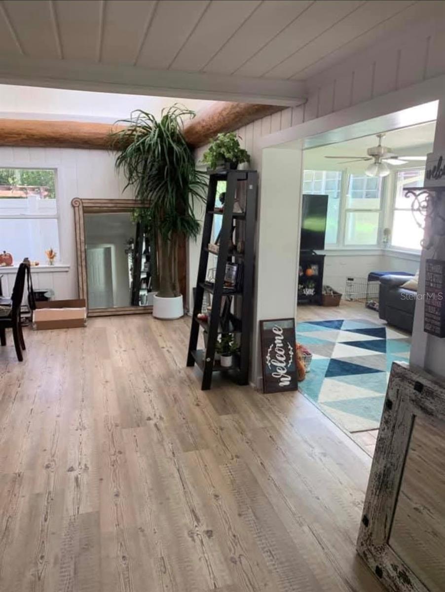 Image 3 of 57 For 961 Drexel Avenue Ne