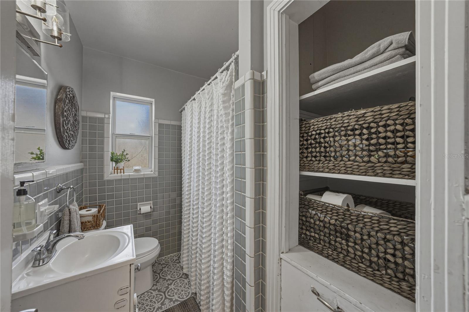 Image 13 of 31 For 2813 59th Avenue N