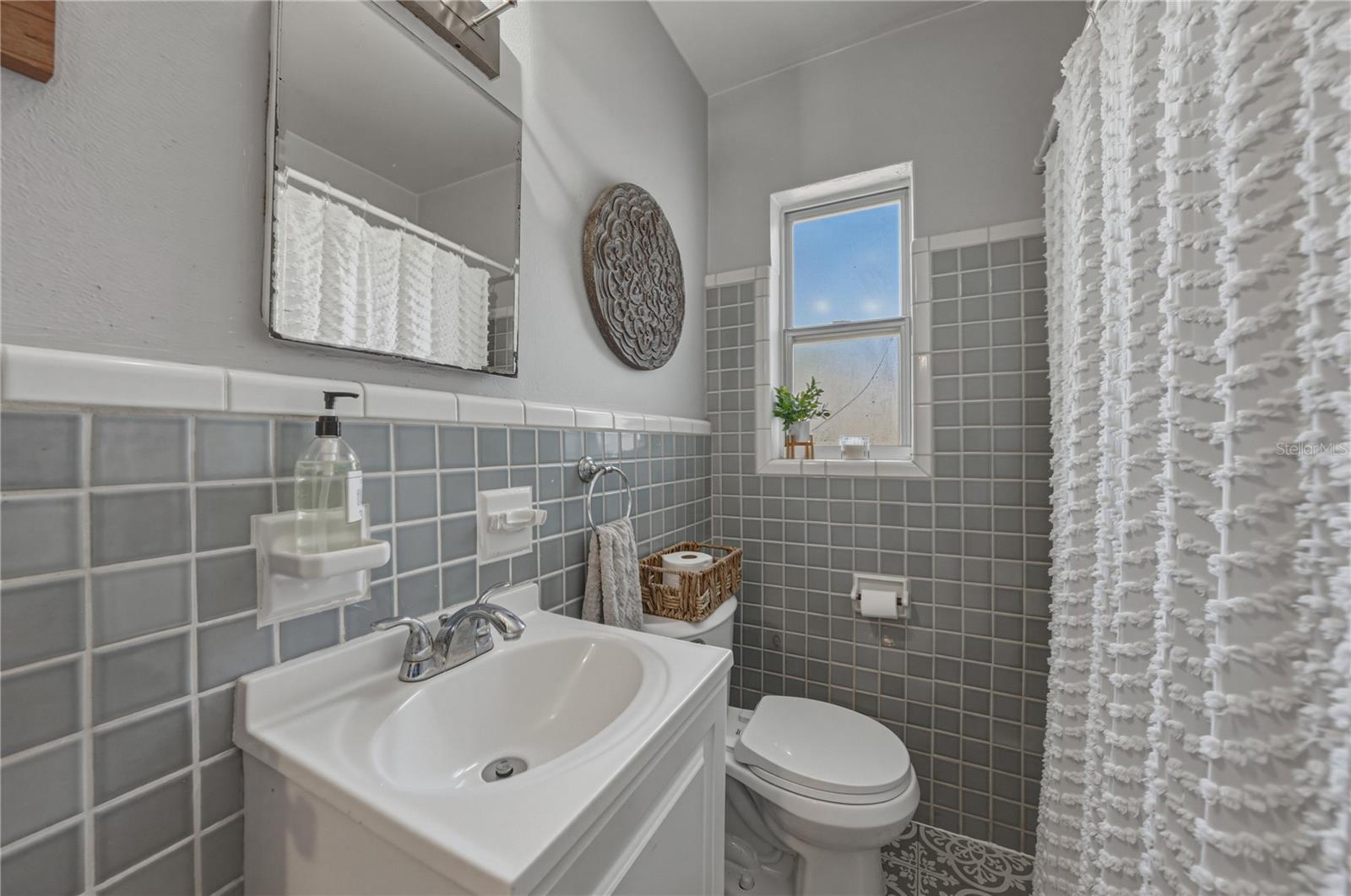 Image 14 of 31 For 2813 59th Avenue N