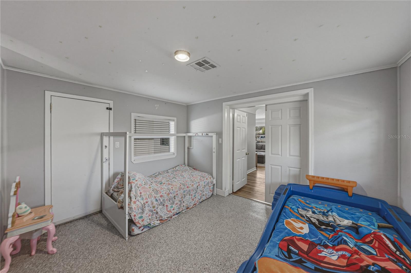 Image 17 of 31 For 2813 59th Avenue N