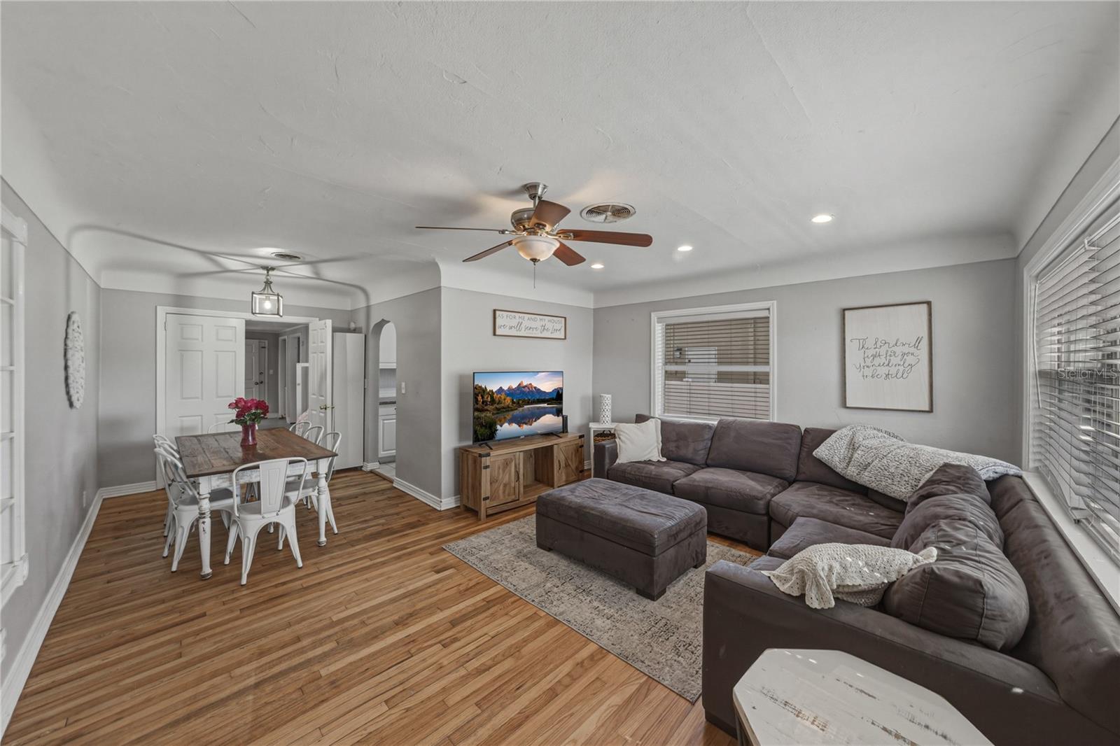 Image 3 of 31 For 2813 59th Avenue N