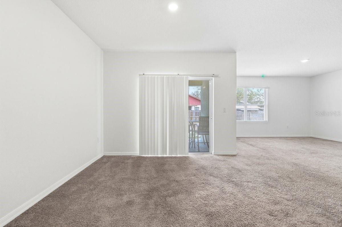 Image 10 of 29 For 920 Summer Glen Drive