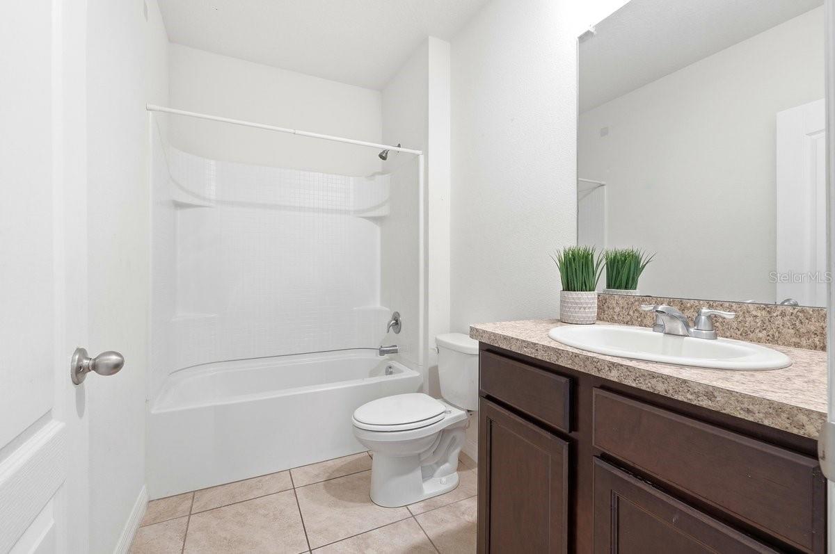 Image 12 of 29 For 920 Summer Glen Drive