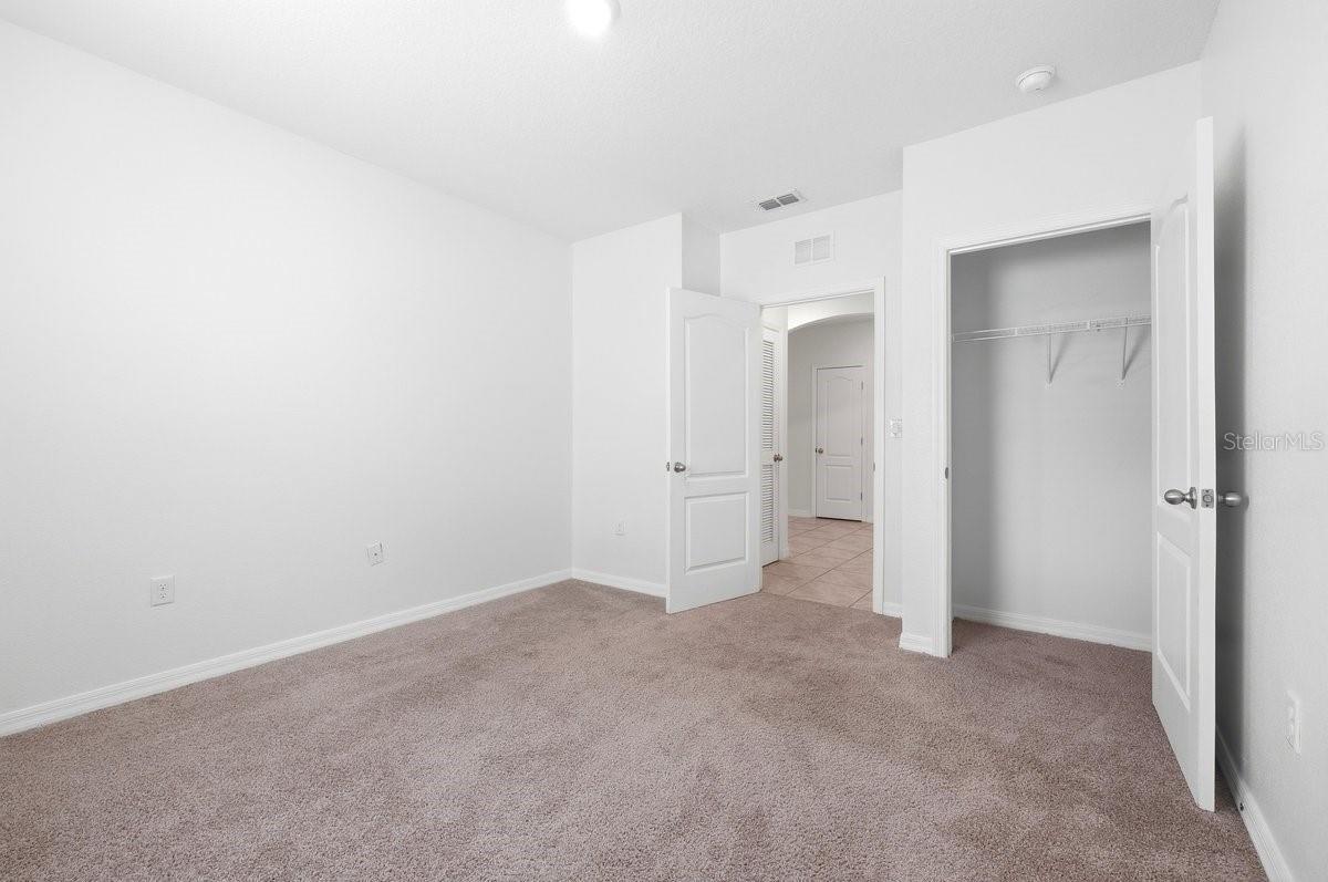 Image 15 of 29 For 920 Summer Glen Drive