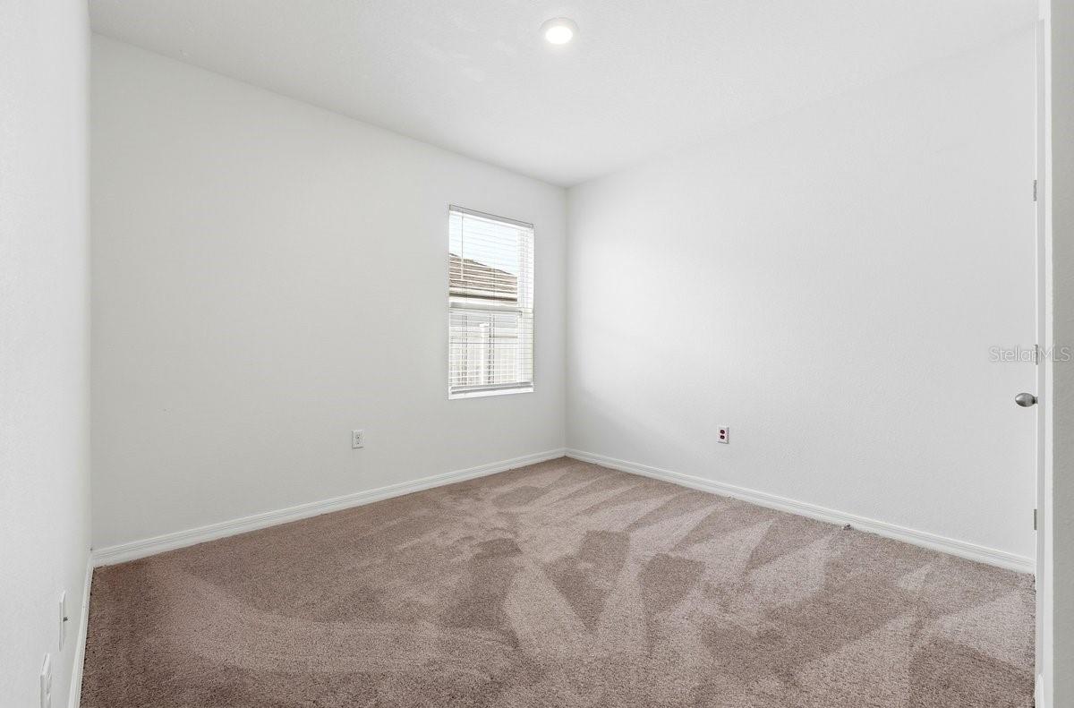 Image 17 of 29 For 920 Summer Glen Drive