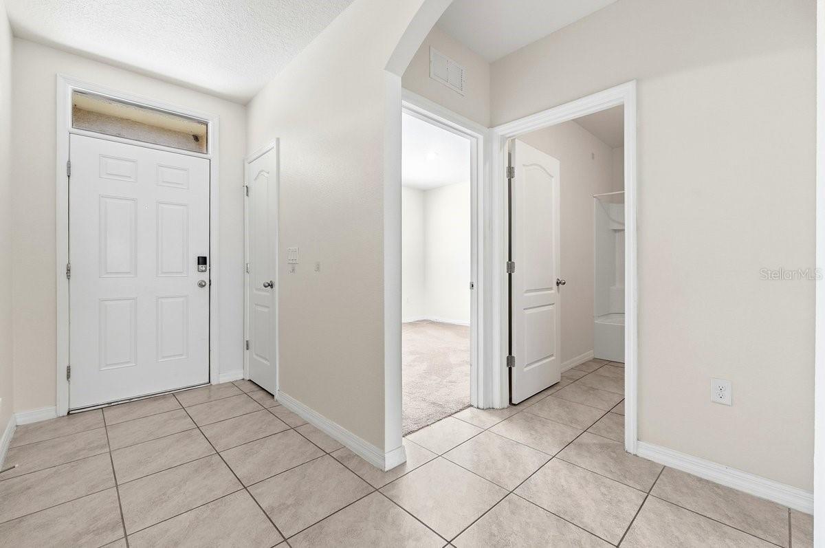 Image 3 of 29 For 920 Summer Glen Drive