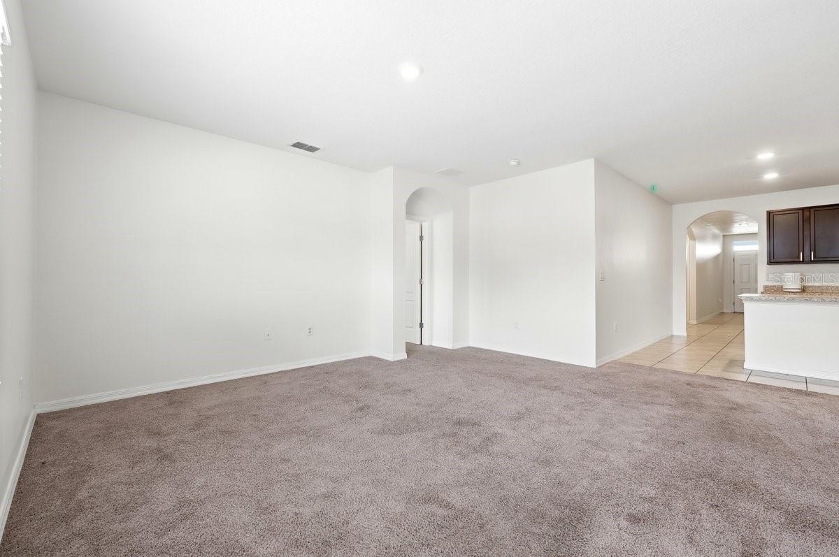 Image 4 of 29 For 920 Summer Glen Drive