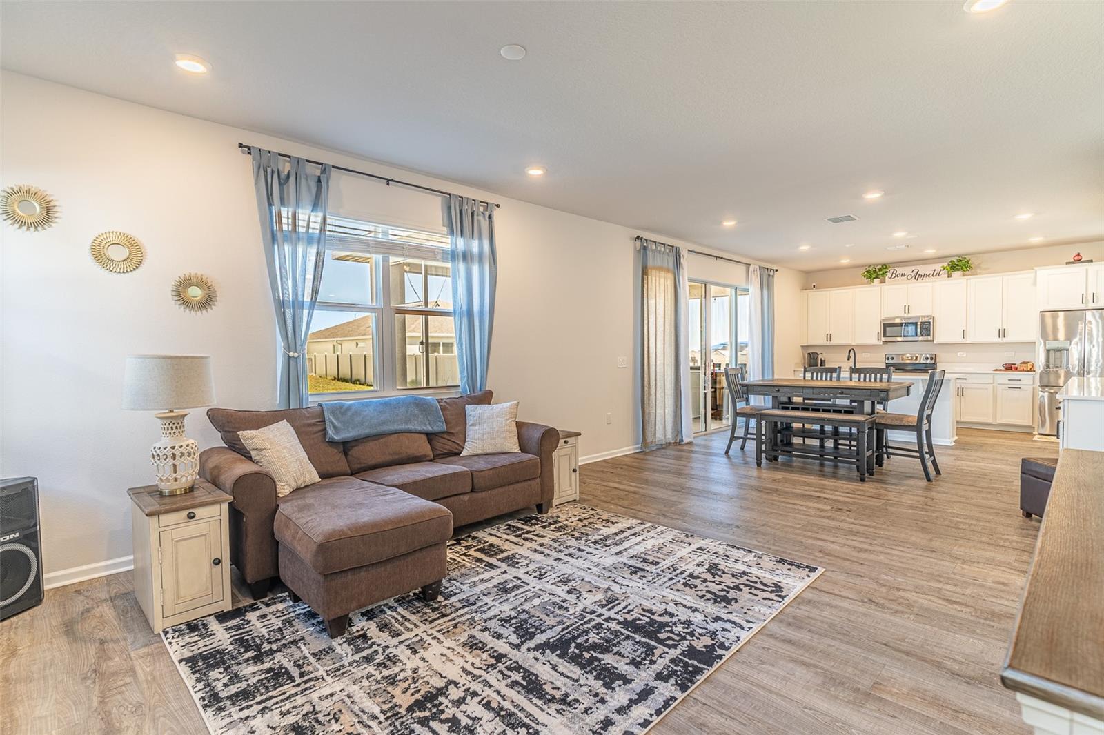 Image 6 of 39 For 1123 Sugarwood Street