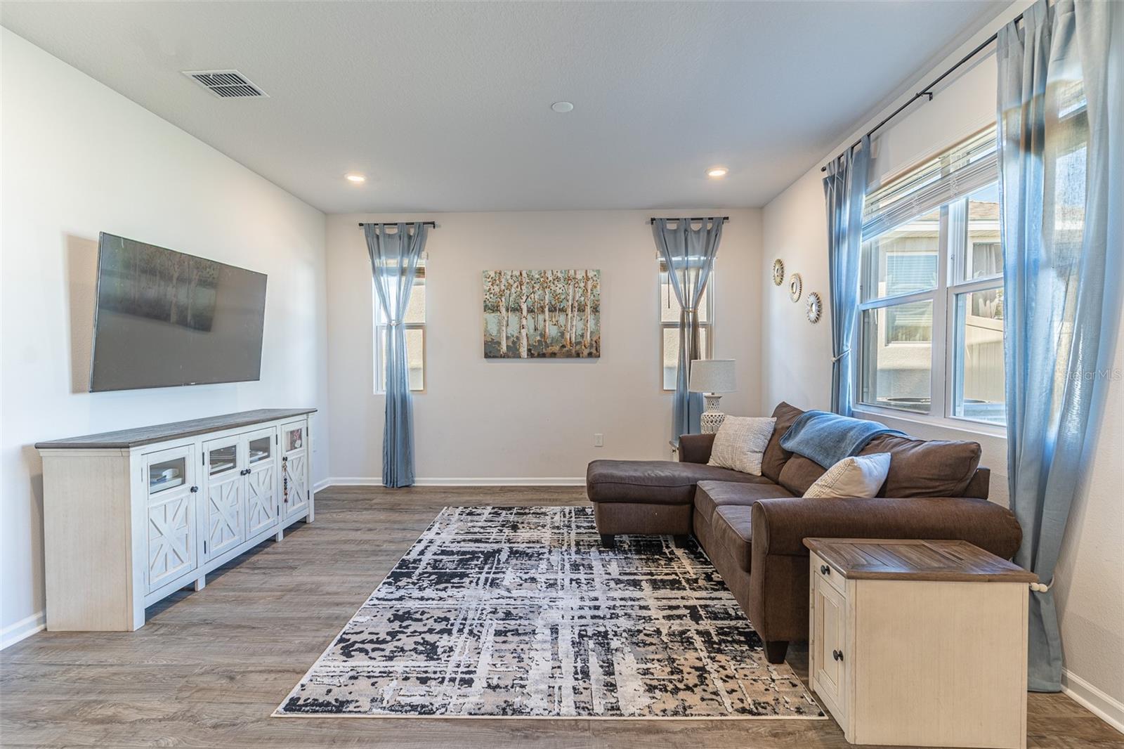 Image 7 of 39 For 1123 Sugarwood Street