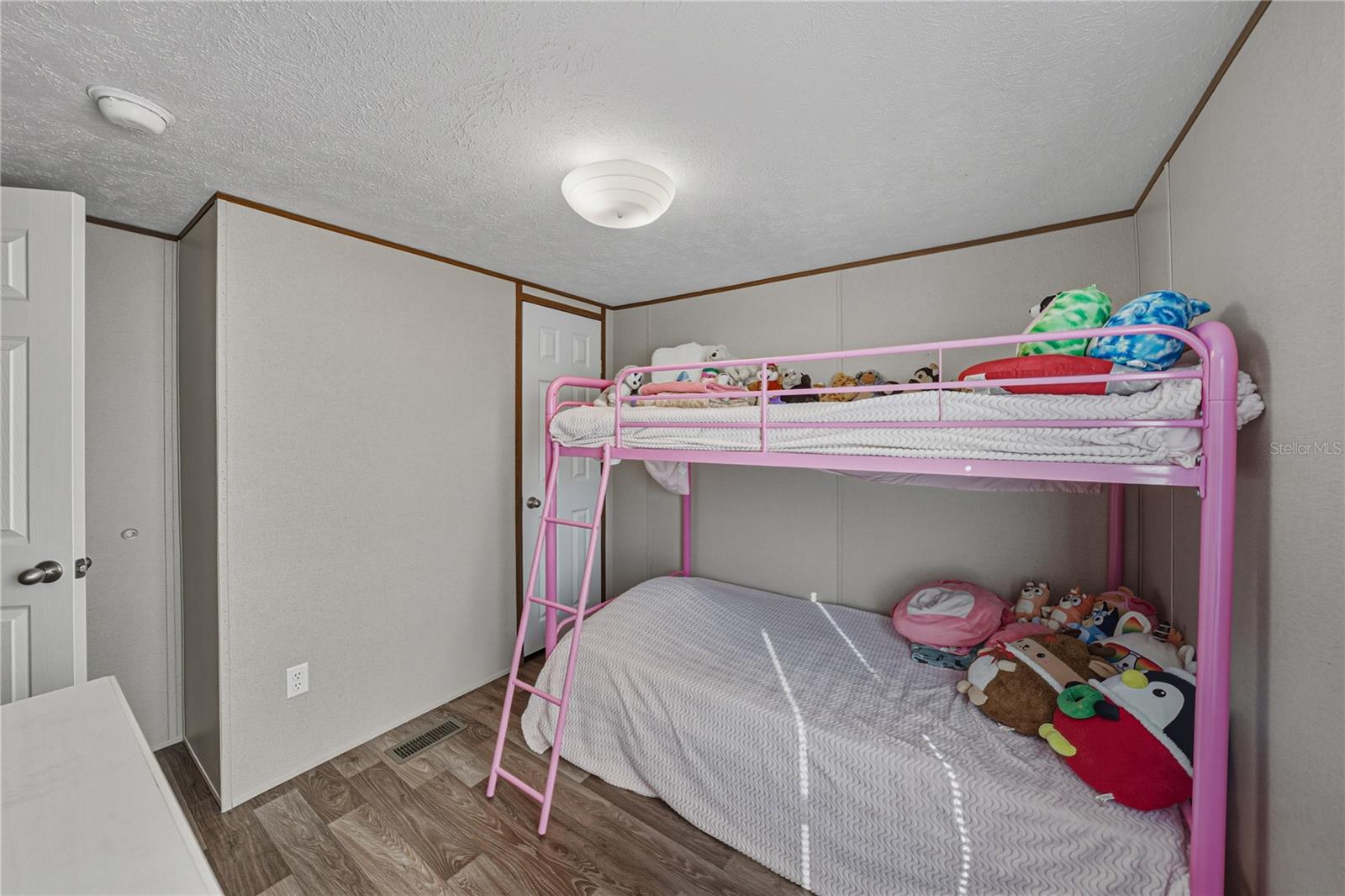 Image 38 of 59 For 4553 Cedar Hammock Street