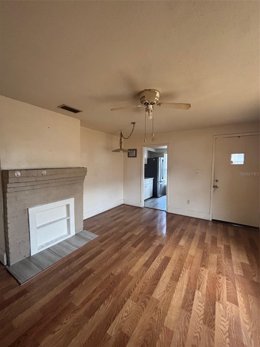 Image 3 of 24 For 216 Belmar Street