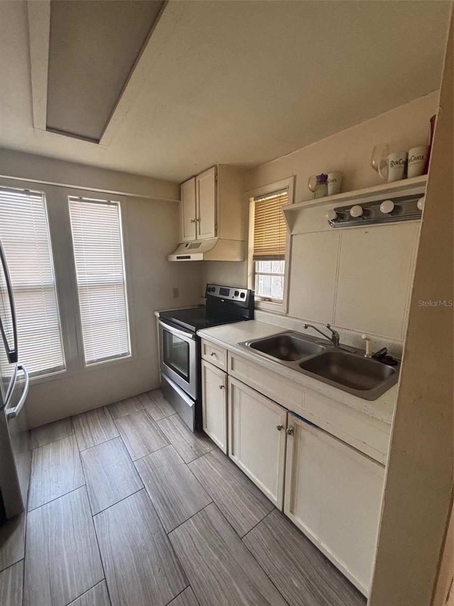 Image 5 of 24 For 216 Belmar Street