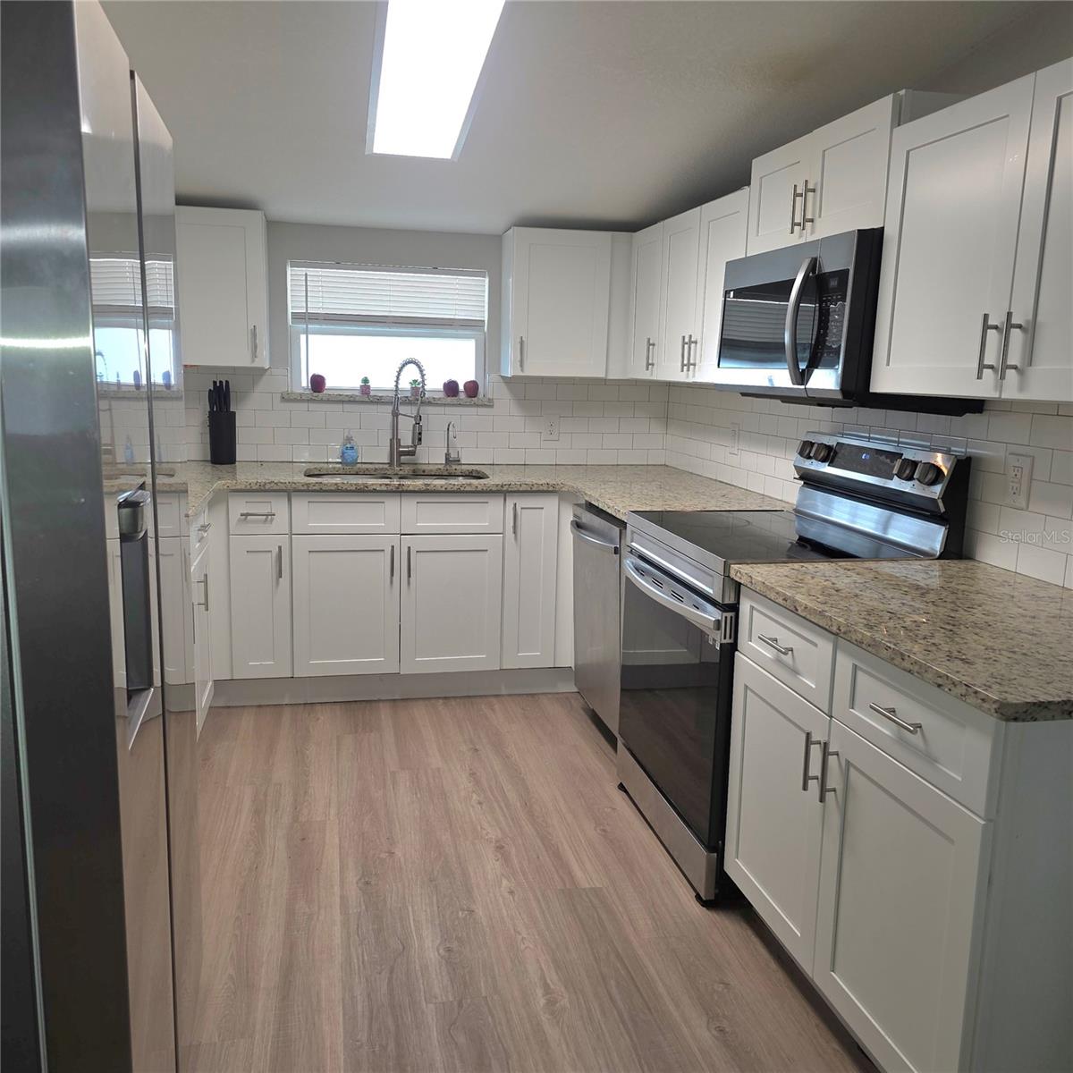 Image 5 of 23 For 416 Broadway Street