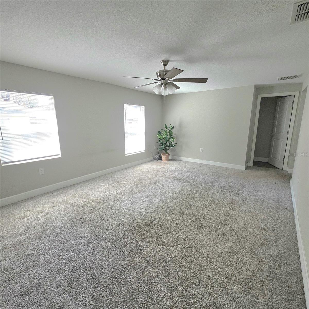 Image 7 of 23 For 416 Broadway Street