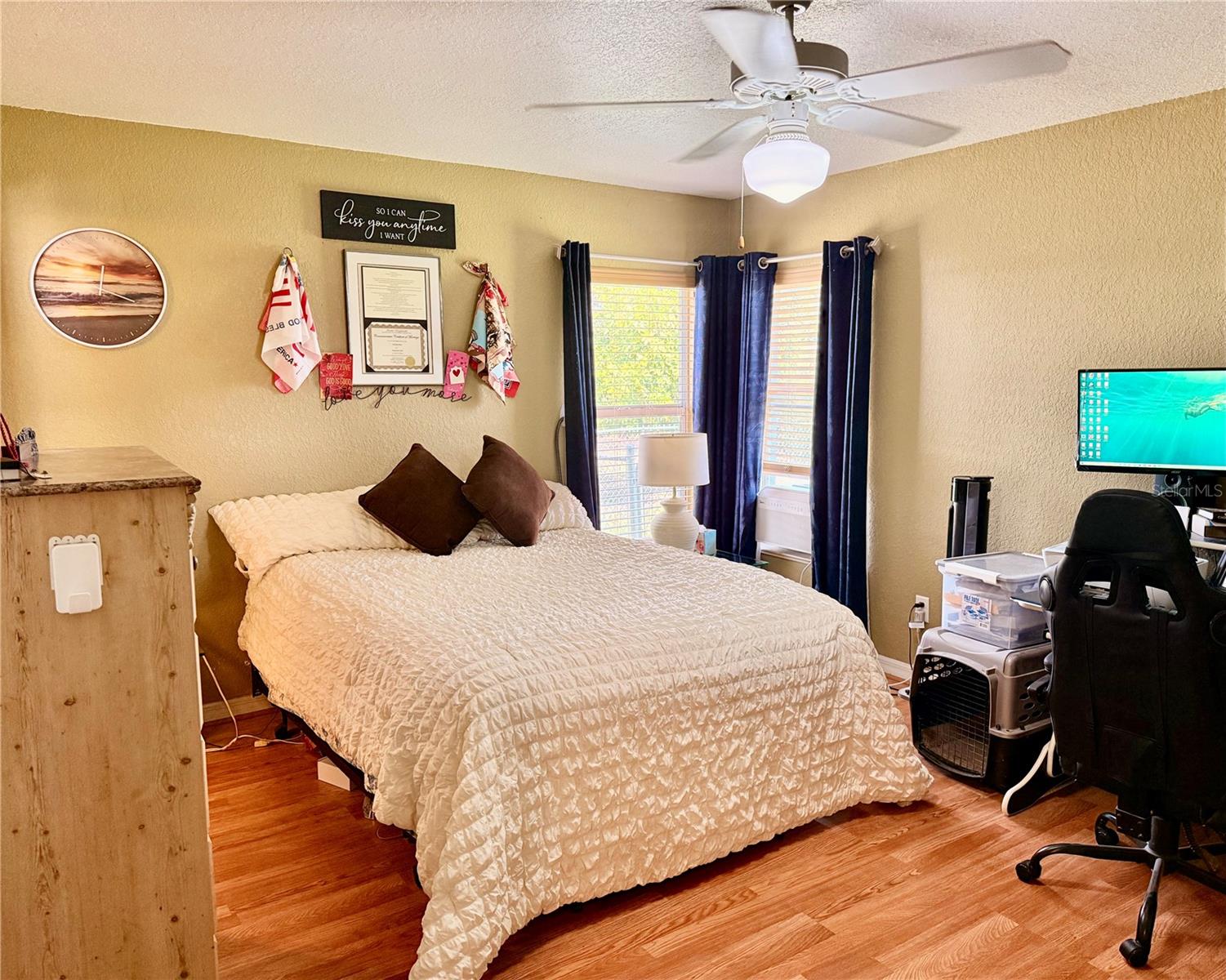 Image 16 of 39 For 478 Humphrey Avenue