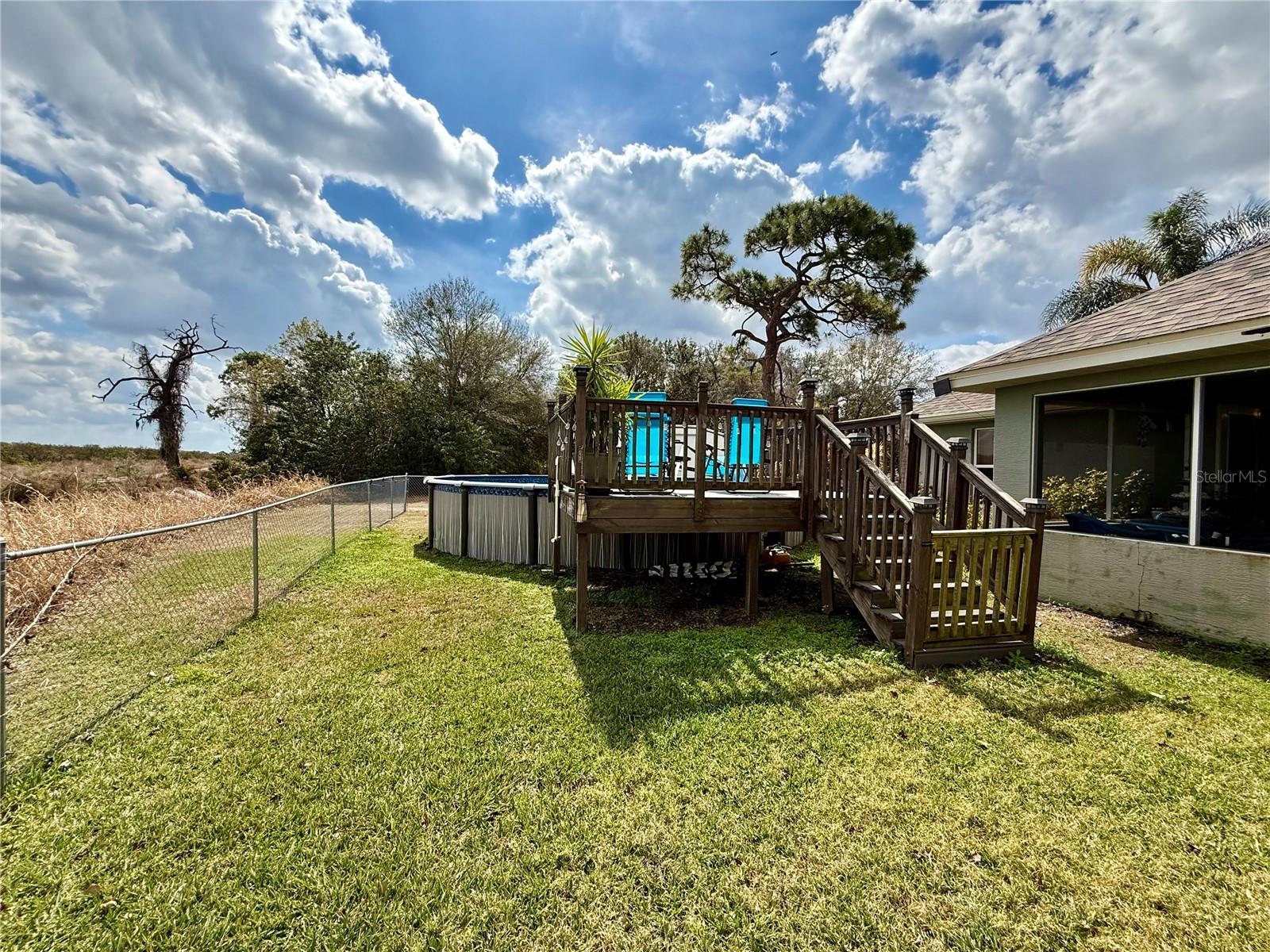 Image 29 of 39 For 478 Humphrey Avenue