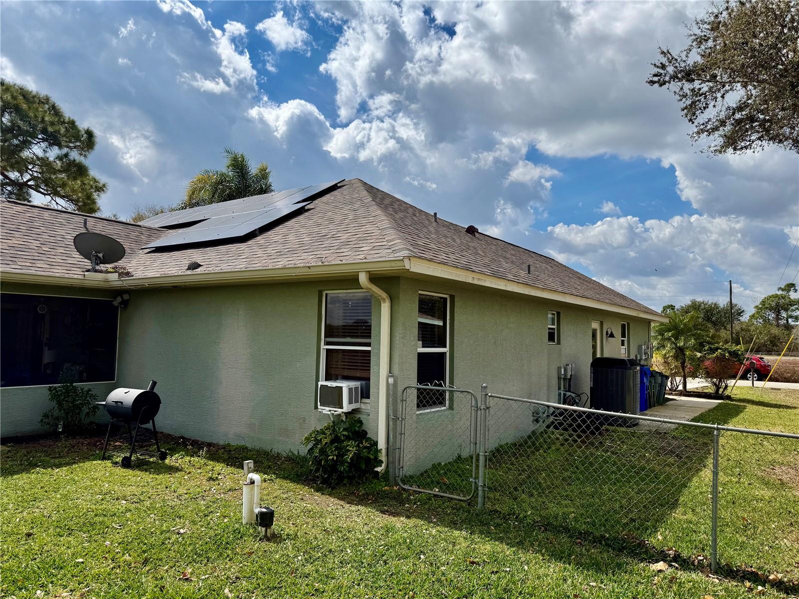 Image 38 of 39 For 478 Humphrey Avenue