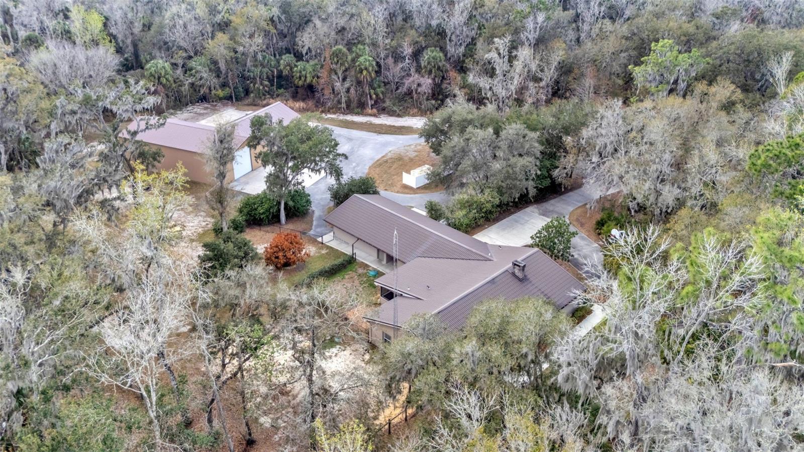 Listing photo id 52 for 6400 Forestwood Drive E