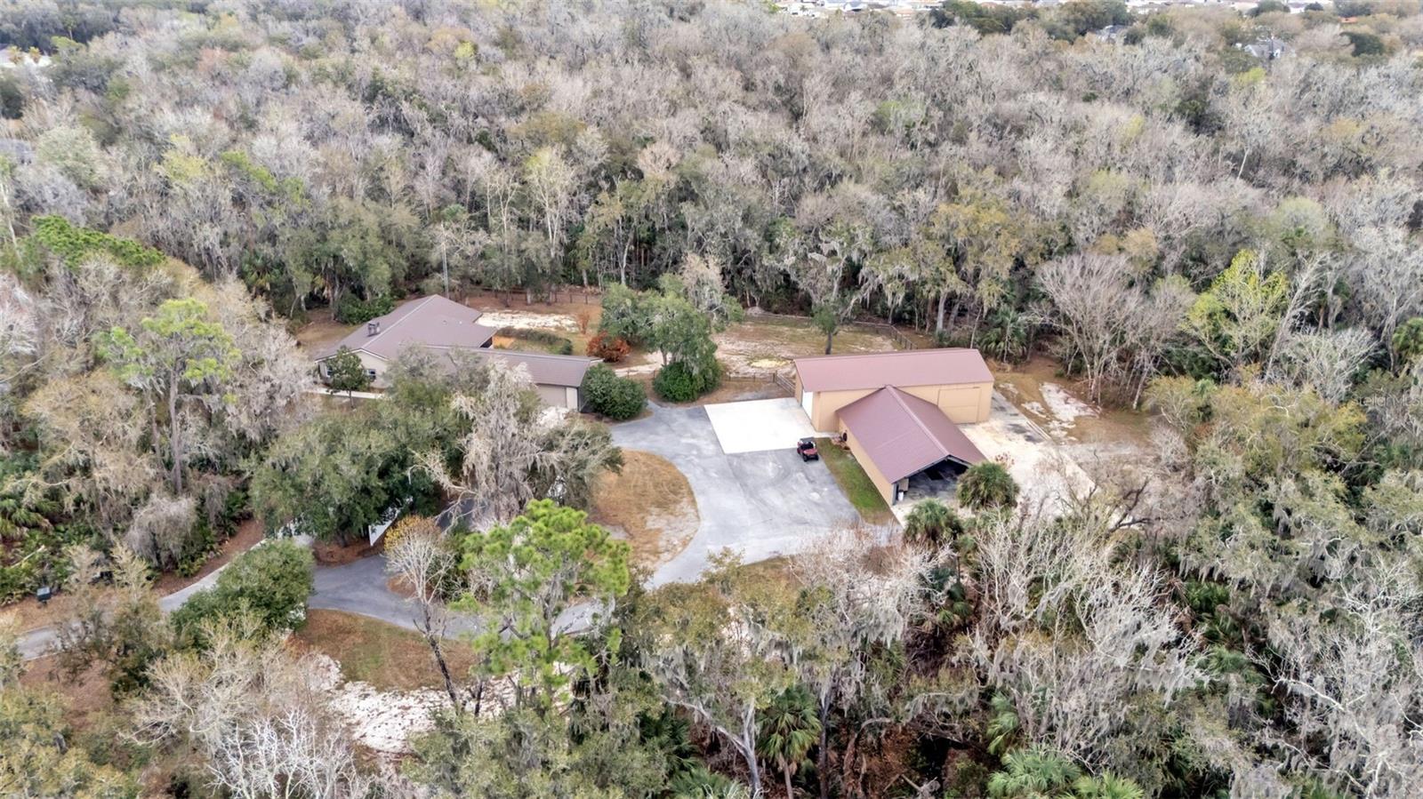 Listing photo id 54 for 6400 Forestwood Drive E