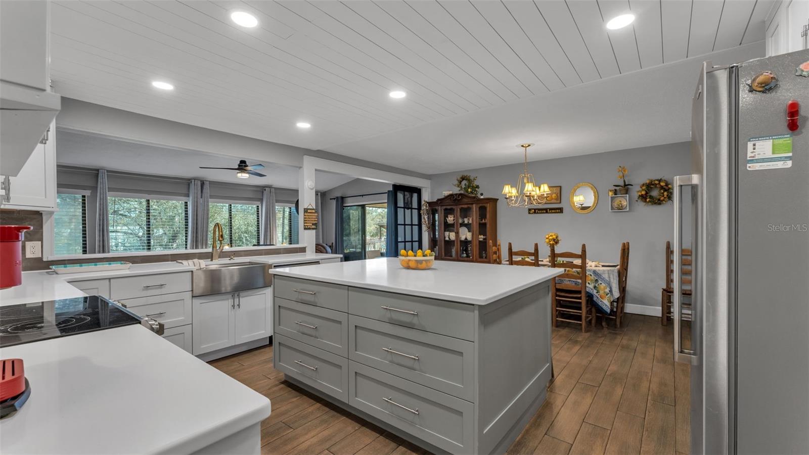 Image 20 of 75 For 64 Pine Forest Drive