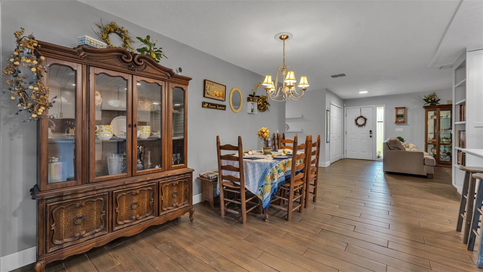 Image 23 of 75 For 64 Pine Forest Drive