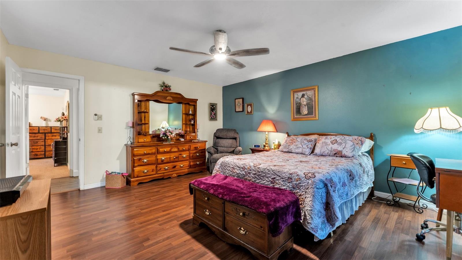 Image 32 of 75 For 64 Pine Forest Drive