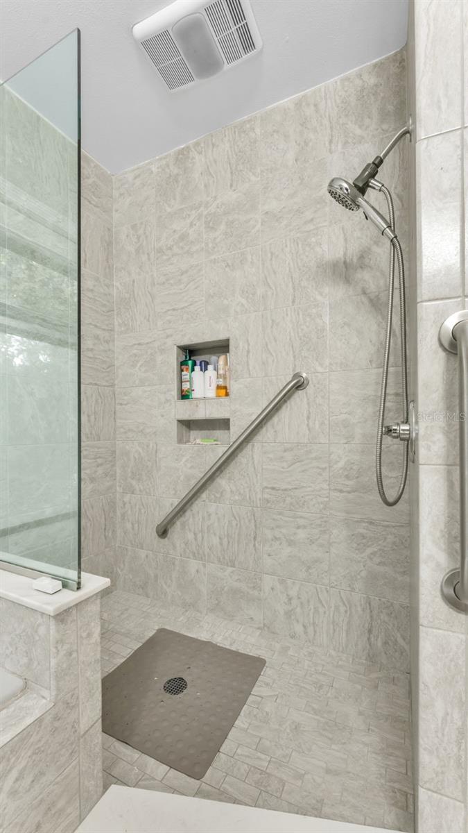 Image 36 of 75 For 64 Pine Forest Drive