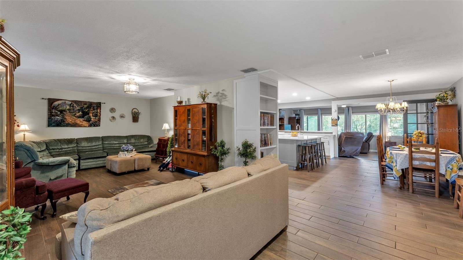 Image 7 of 75 For 64 Pine Forest Drive