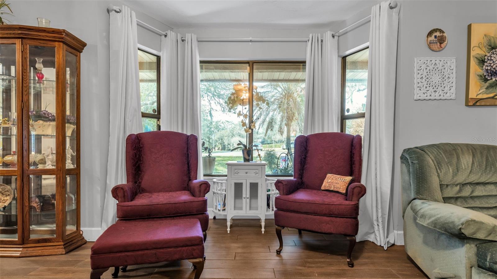 Image 8 of 75 For 64 Pine Forest Drive