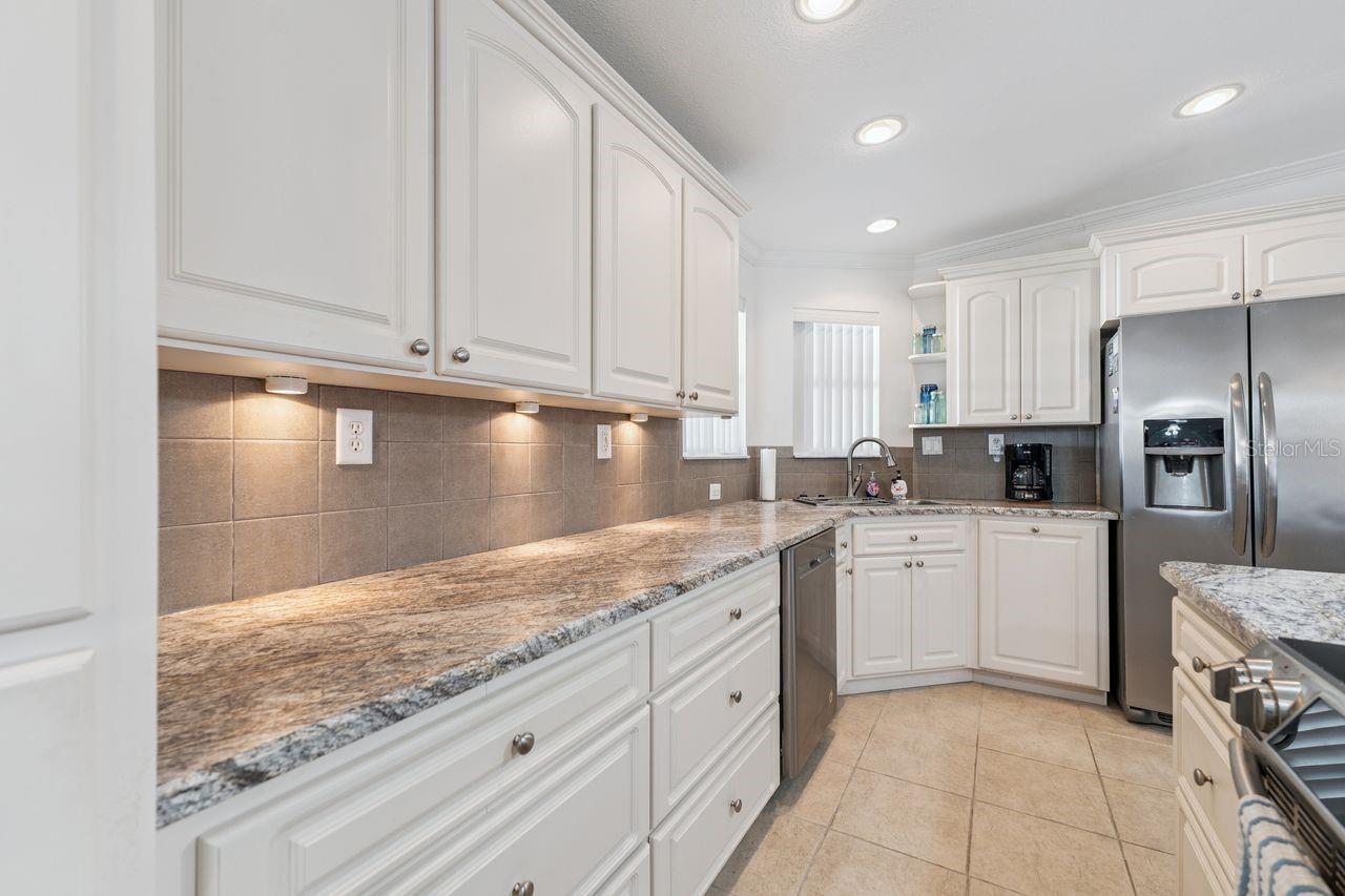 Image 18 of 38 For 6636 Westchester Drive Ne