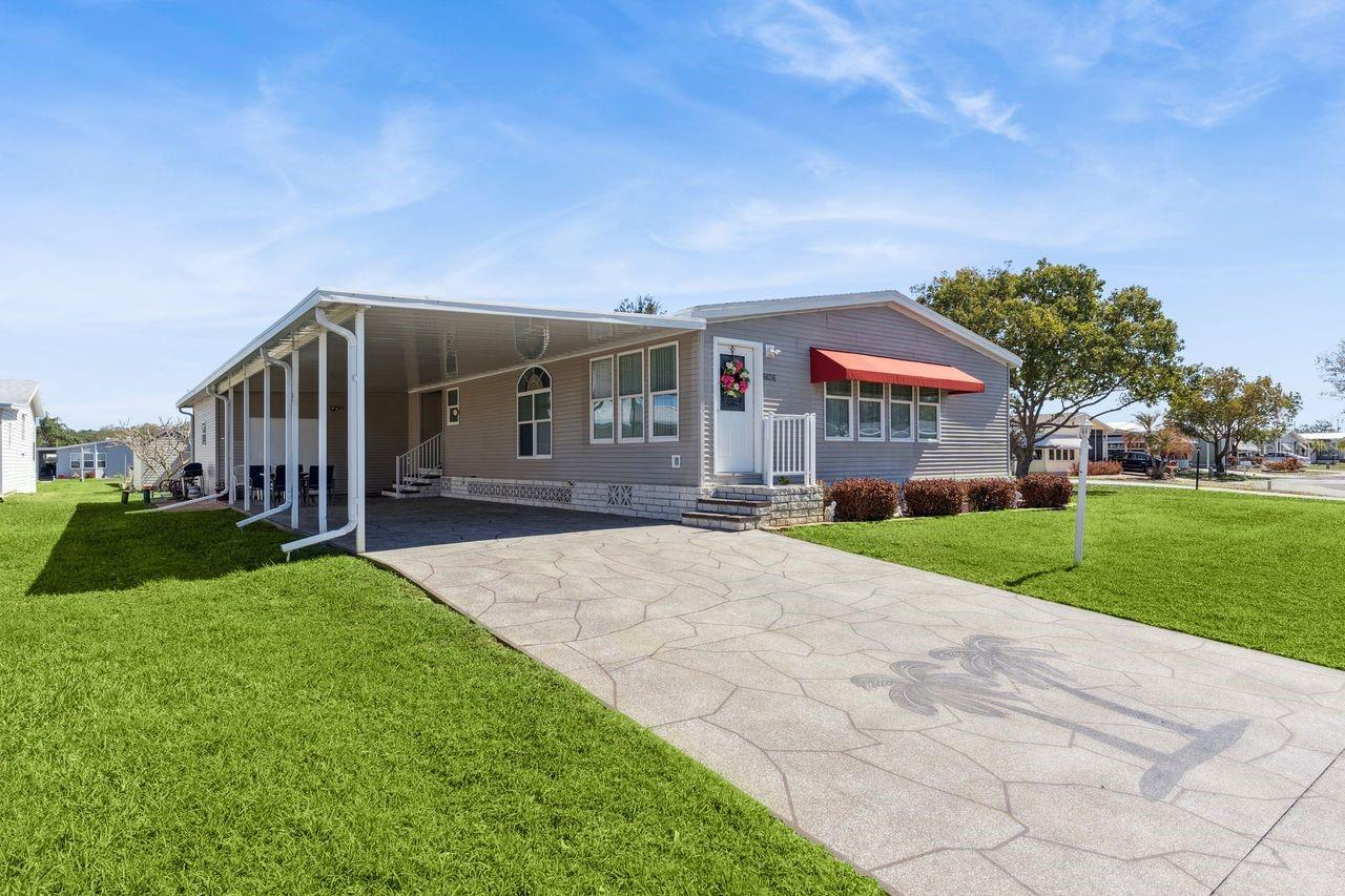 Image 2 of 38 For 6636 Westchester Drive Ne