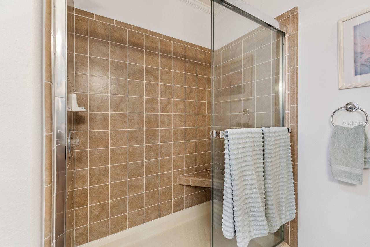 Image 27 of 38 For 6636 Westchester Drive Ne