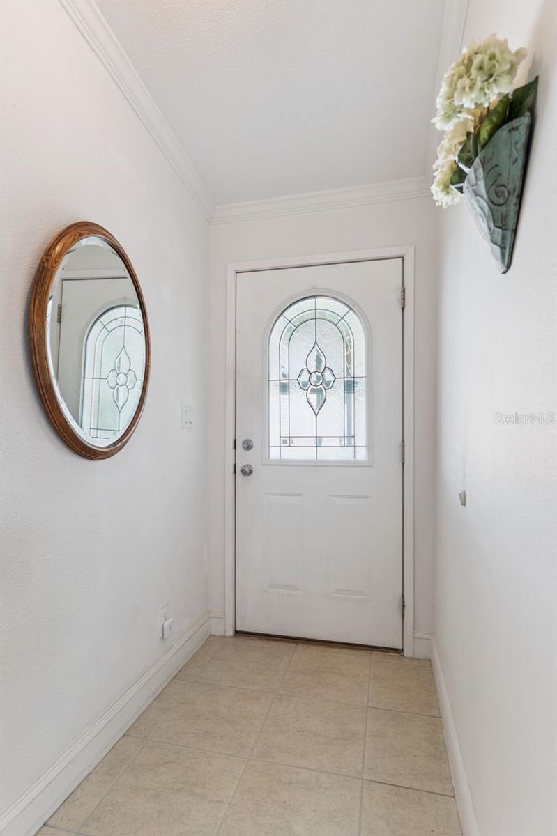 Image 6 of 38 For 6636 Westchester Drive Ne