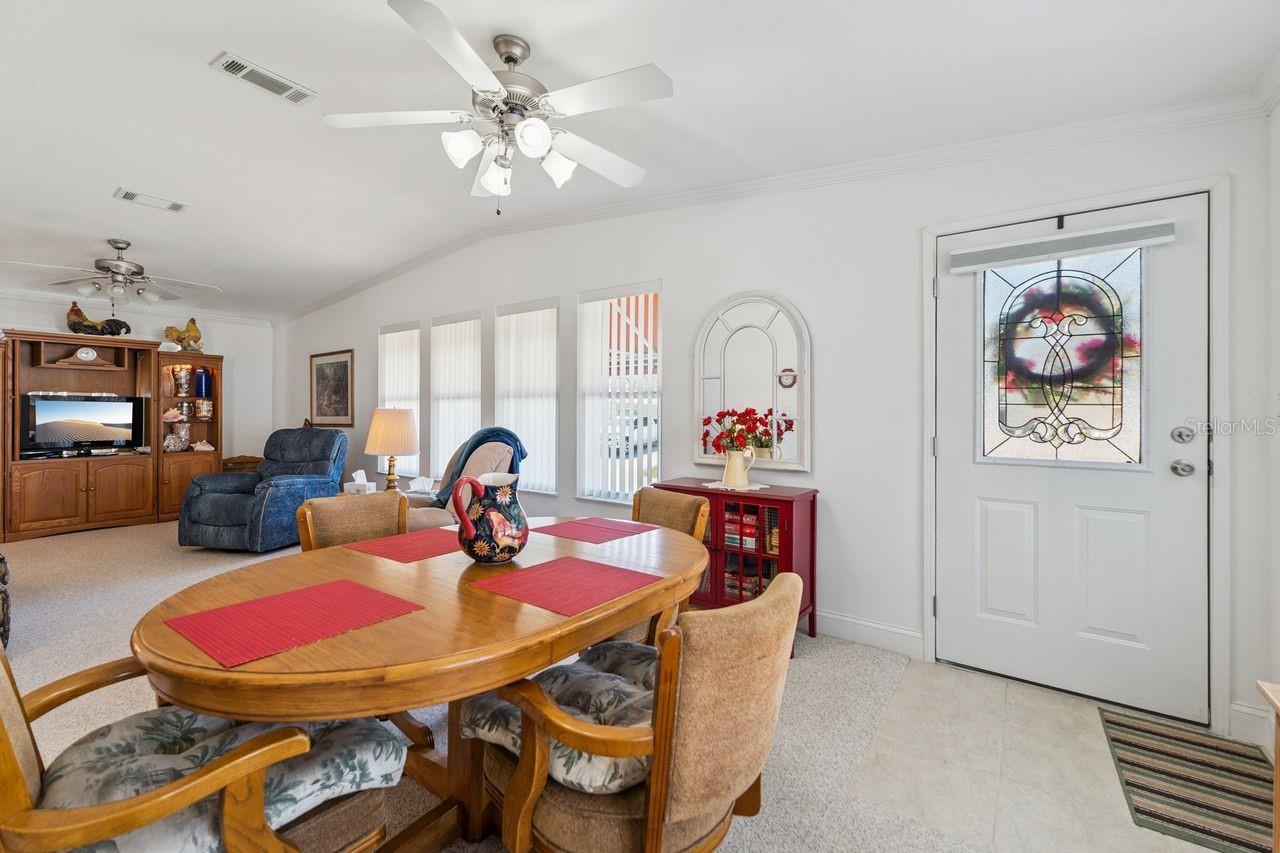 Image 7 of 38 For 6636 Westchester Drive Ne