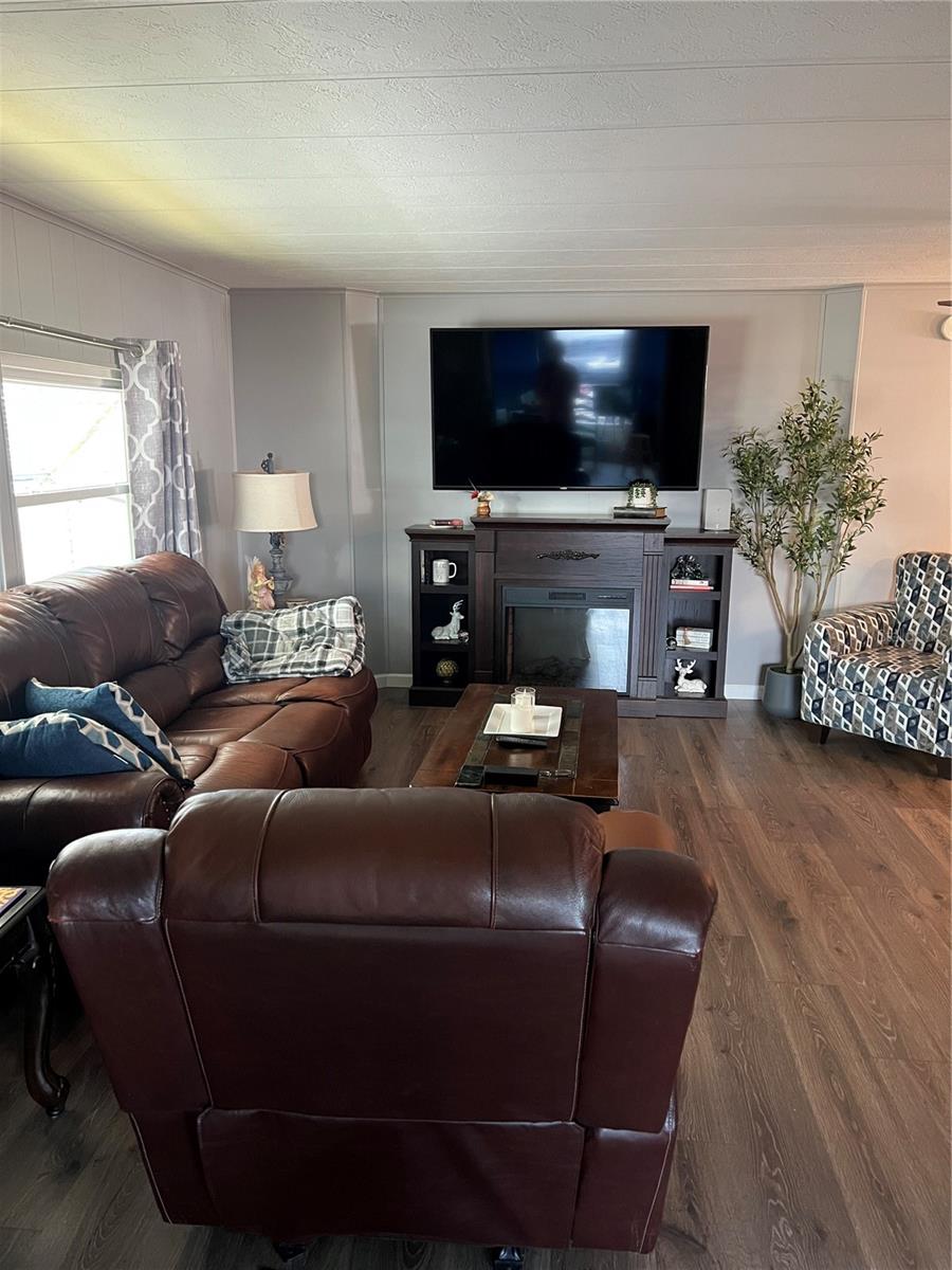 Image 2 of 14 For 2055 Floral Avenue 116