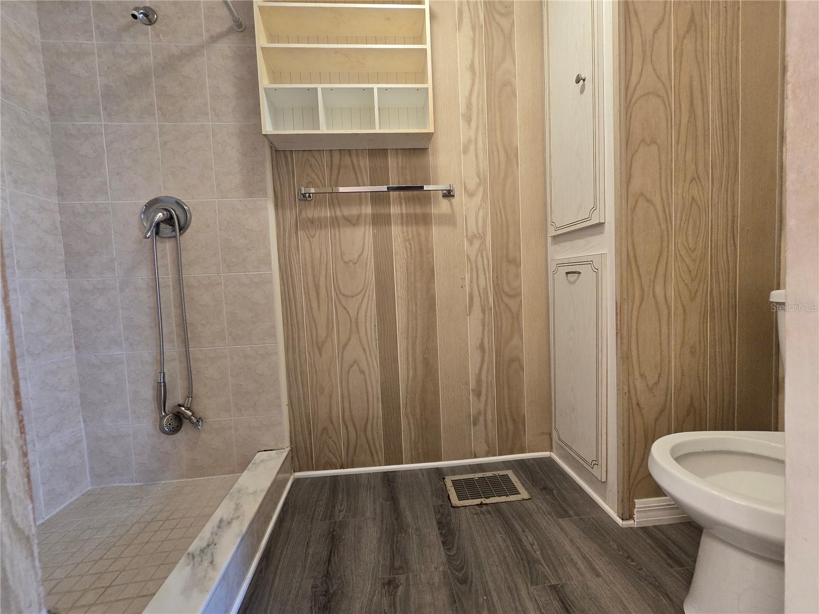 Image 15 of 18 For 1805 Blue Lake Drive